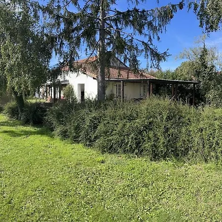 Maison Independante Sur Grand Terrain Clos Holiday home