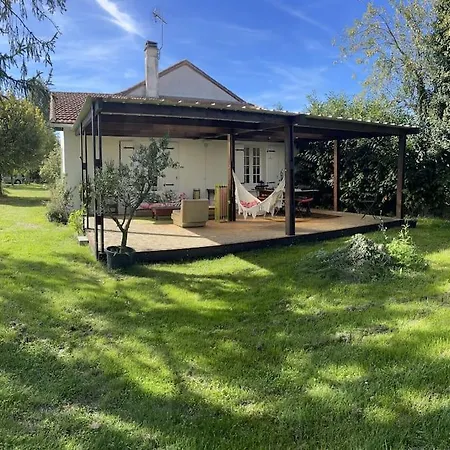 Maison Independante Sur Grand Terrain Clos *