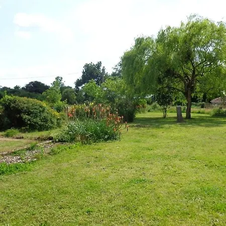 Holiday home Maison Independante Sur Grand Terrain Clos *