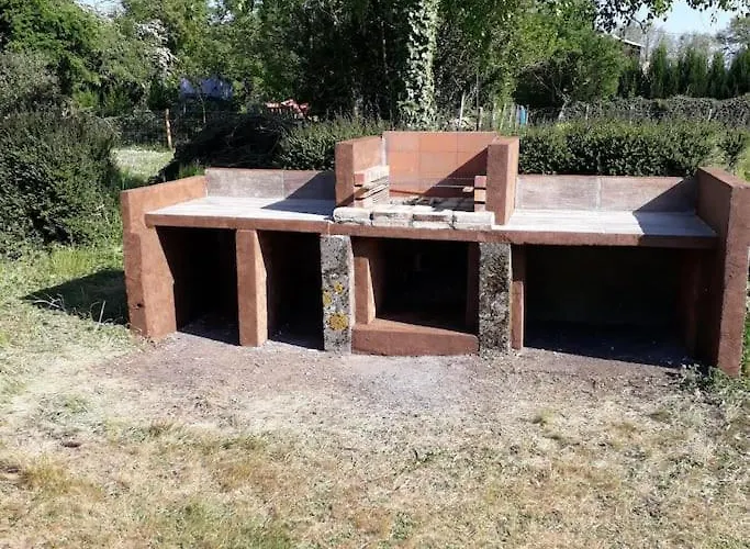 Maison Independante Sur Grand Terrain Clos Дом отдыха *