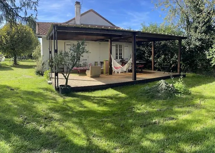 Maison Independante Sur Grand Terrain Clos *