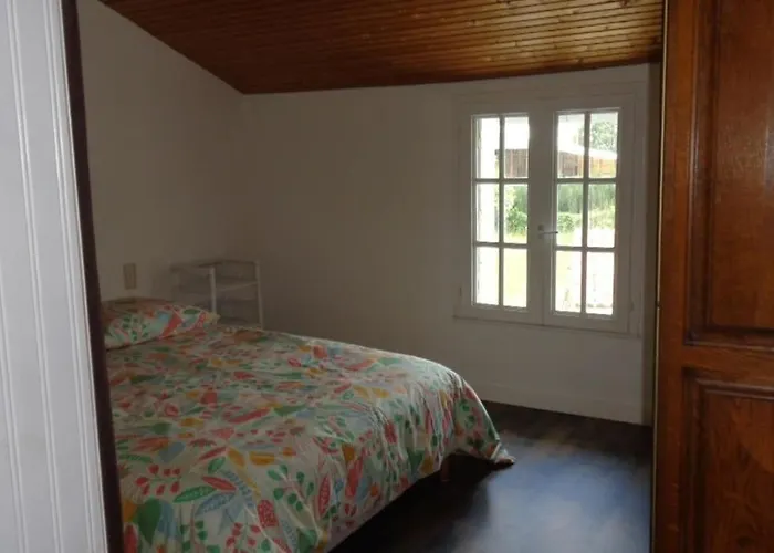 Maison Independante Sur Grand Terrain Clos *