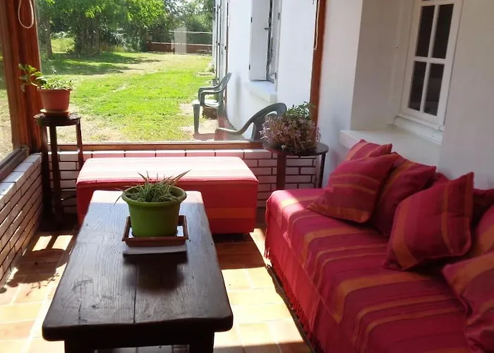 Maison Independante Sur Grand Terrain Clos Дом отдыха Thenezay