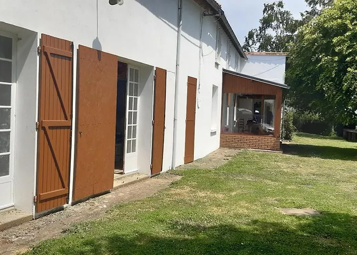 Maison Independante Sur Grand Terrain Clos Thenezay